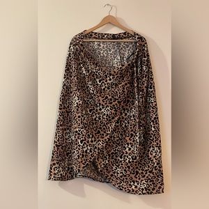 New Look curve wrap midi skirt in leopard pattern. Size 18